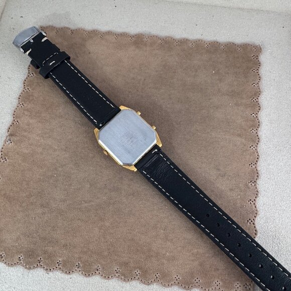 Vintage Pulsar Analog & Digital Alarm Wristwatch with dual time movement - Picture 4 of 9